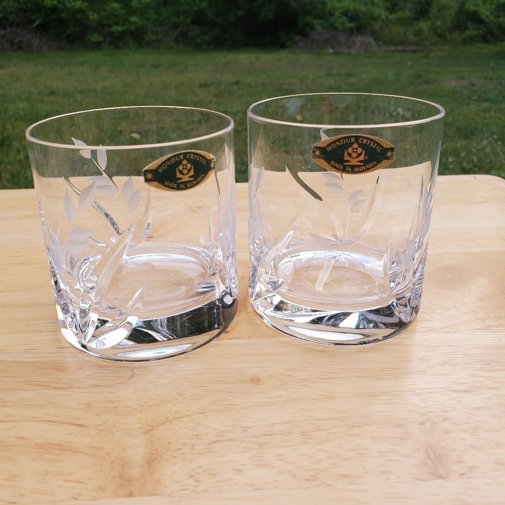 HONOUR CRYSTAL Slovakia Glass Cups Set Of 2 Hand Made Lead Crystal Over 24% Pbo
